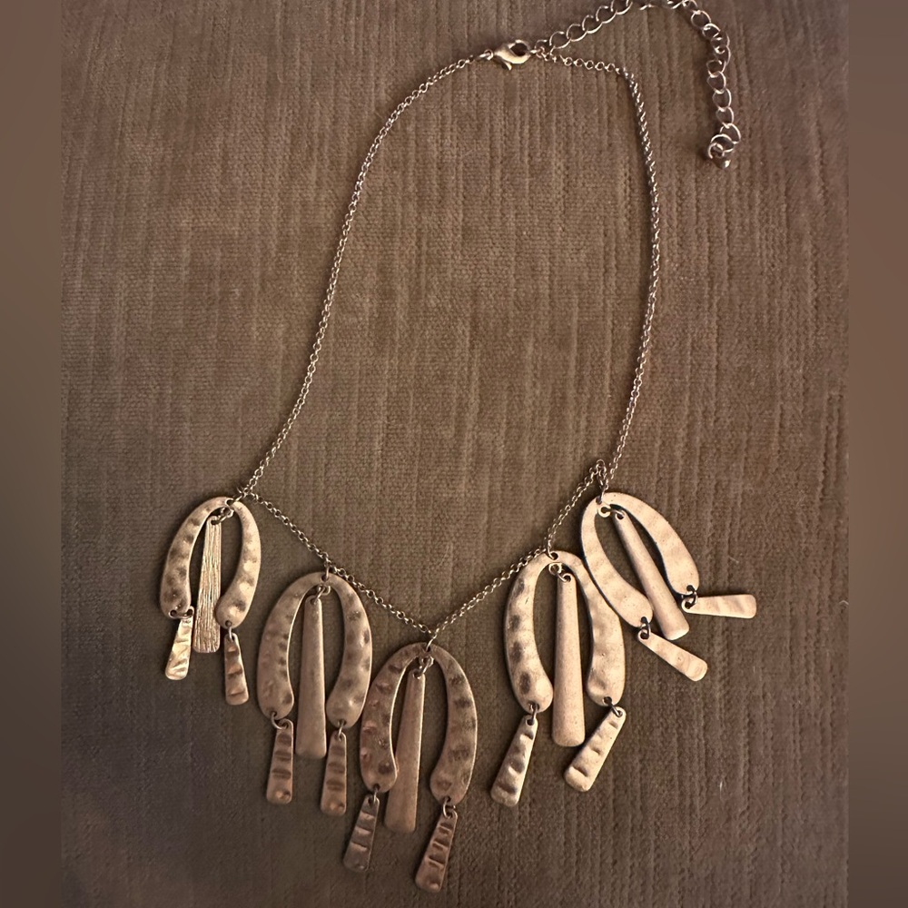 Beautiful necklaces - Picture 2 of 2